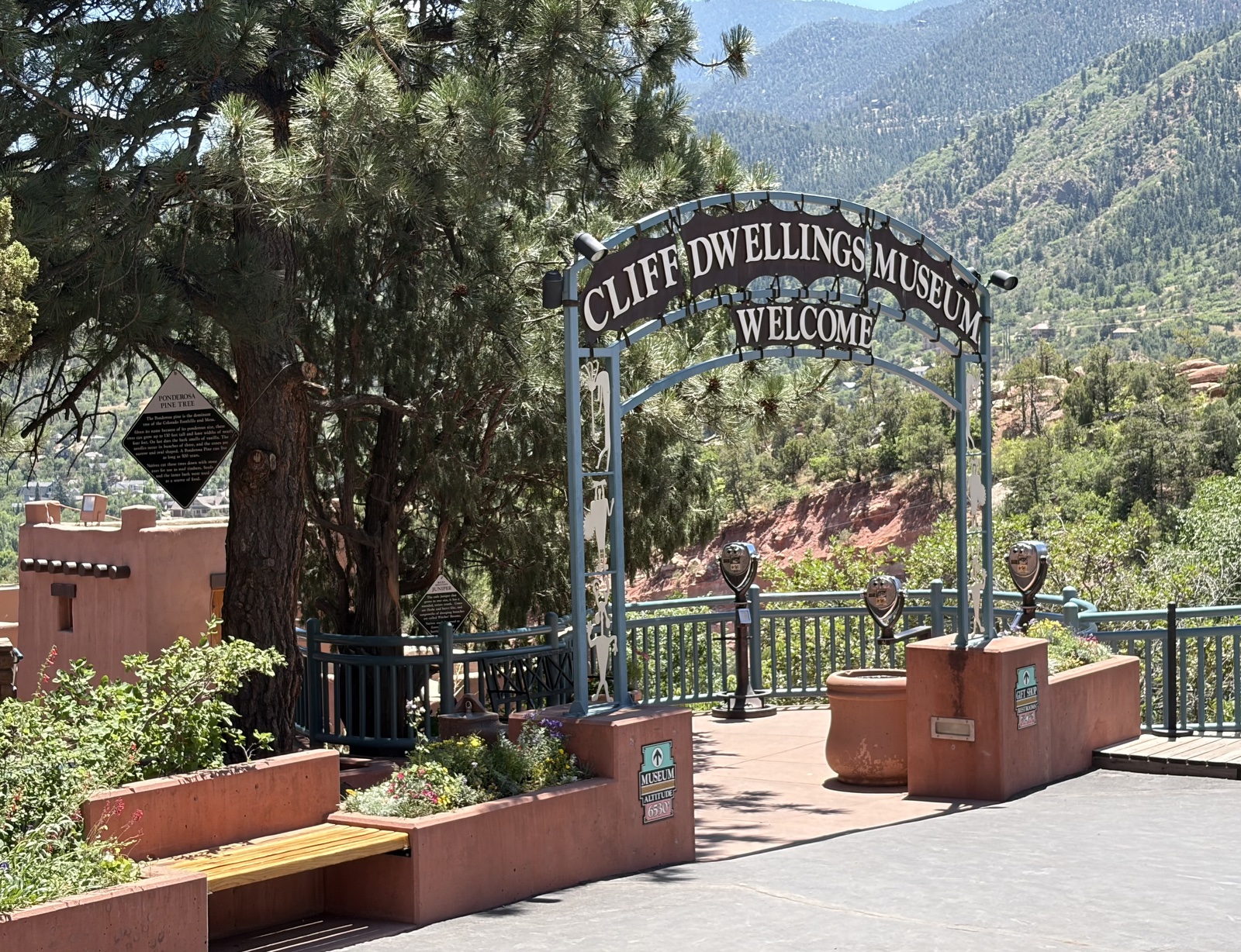 Manitou Cliff Dwellings